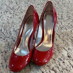 Jessica Simpson Red Patent Round-Toe Stiletto Pumps